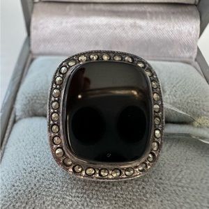 Vintage ONYX & MARCASITE ring set in sterling silver,size 4 1/2.Matching earring
